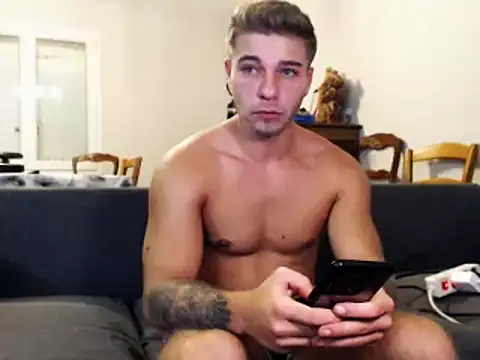 Elkafit28 online show from October 2025 09:16:02 PM