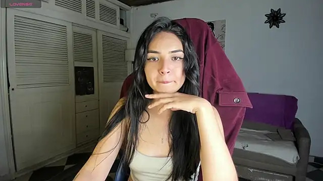 Snapshot of Miss_Nicole chatting on January 2025 01:58:01 AM Miss Nicole online show from January 2025 01:58:01 AM