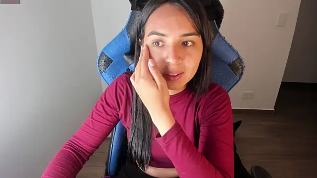 Snapshot of Miss_Nicole chatting on September 2025 01:50:02 AM Miss Nicole online show from September 2025 01:50:02 AM