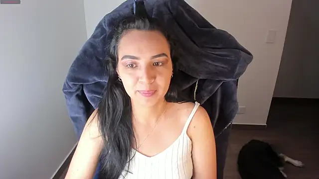 Snapshot of Miss_Nicole chatting on October 2025 01:29:01 AM Miss Nicole online show from October 2025 01:29:01 AM
