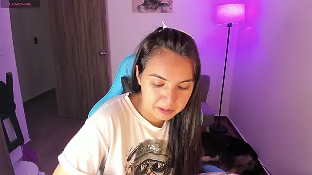 Miss Nicole online show from March 2026 01:16:02 PM