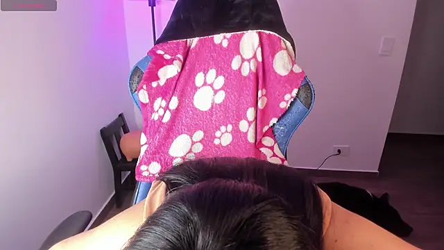 Miss Nicole online show from November 2025 01:21:02 AM