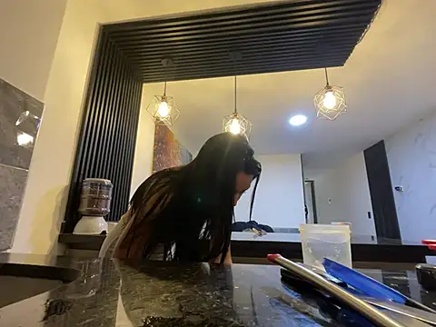 Miss Nicole online show from April 2026 07:28:02 PM