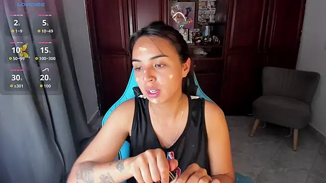 Miss Nicole online show from July 2026 07:13:02 PM