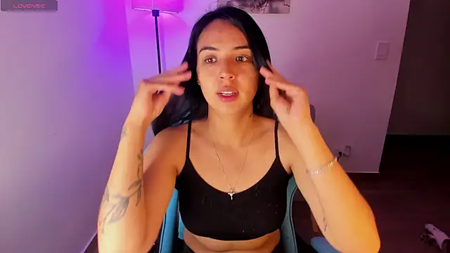 Miss Nicole online show from April 2026 07:28:02 PM