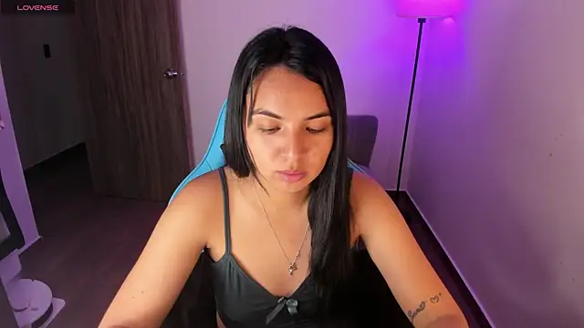 Miss Nicole online show from March 2026 07:26:01 PM