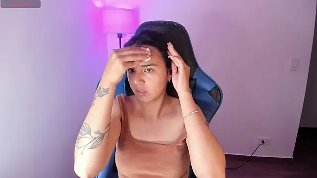 Miss Nicole online show from October 2025 01:26:02 AM