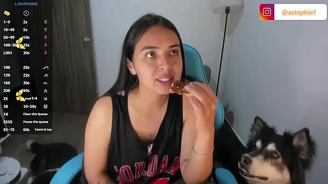 Miss Nicole online show from January 2026 12:39:02 AM