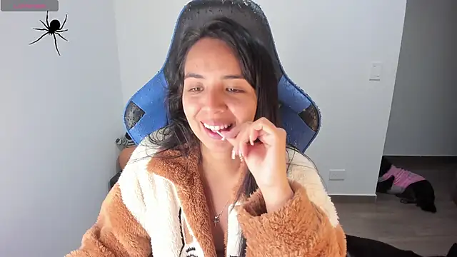 Miss Nicole online show from October 2025 01:59:02 AM