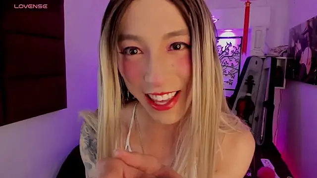 Snapshot of Yaki_Tai chatting on March 2025 07:27:02 PM Yaki Tai online show from March 2025 07:27:02 PM