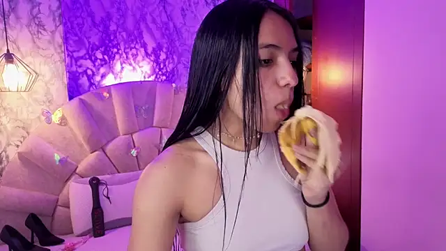  emma miller  online show from April 2026 11:39:01 AM