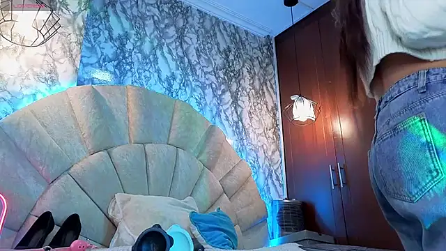 Snapshot of _emma_miller_ chatting on February 2026 10:56:01 AM emma miller online show from February 2026 10:56:01 AM