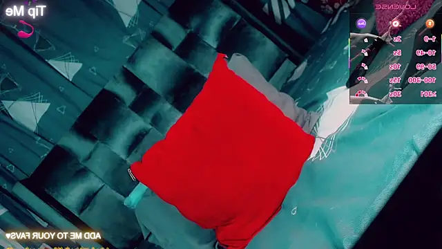 Snapshot of CharlotteBigCock chatting on February 2026 02:28:02 PM CharlotteBigCock online show from February 2026 02:28:02 PM