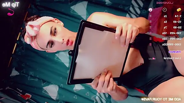 Snapshot of CharlotteBigCock chatting on October 2025 03:56:01 PM CharlotteBigCock online show from October 2025 03:56:01 PM