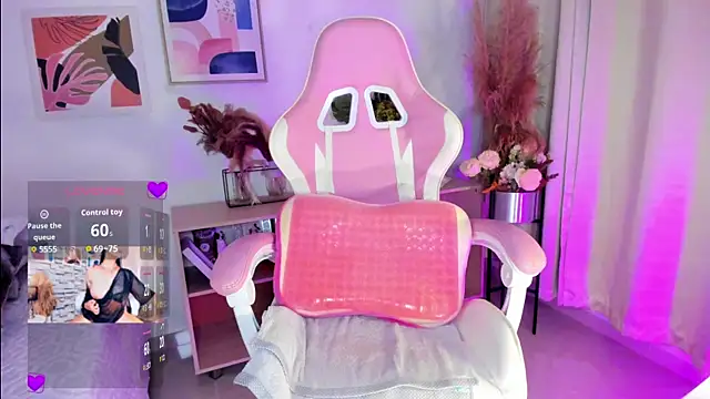 Misslaurenn online show from January 2026 10:49:02 PM