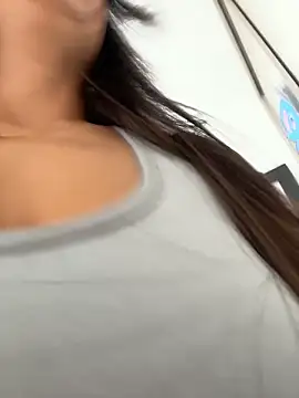 Reggie-Liam online show from December 2025 07:48:01 PM