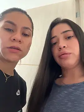 Reggie-Liam online show from November 2025 06:01:02 PM