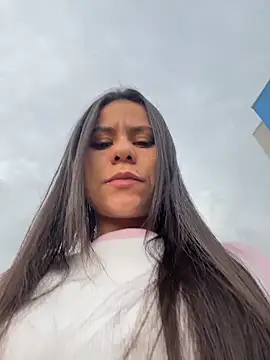 Reggie-Liam online show from April 2026 10:05:02 PM