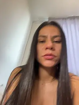 Reggie-Liam online show from November 2025 07:19:01 PM