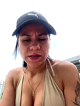 Reggie-Liam online show from December 2025 05:06:02 PM