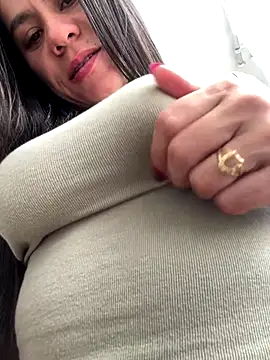 Reggie-Liam online show from October 2025 07:00:01 PM