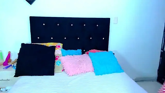 Jenng18 online show from November 2025 05:00:02 AM