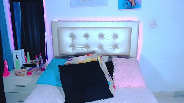 Jenng18 online show from February 2025 07:02:02 AM