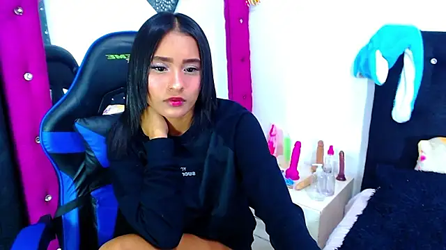 Jenng18 online show from April 2026 07:56:01 AM