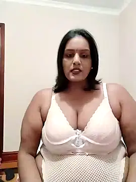 NWC4LYF online show from September 2025 08:25:01 PM