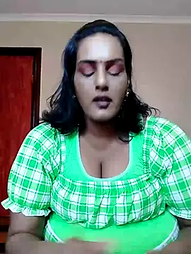 NWC4LYF online show from November 2025 07:56:01 AM