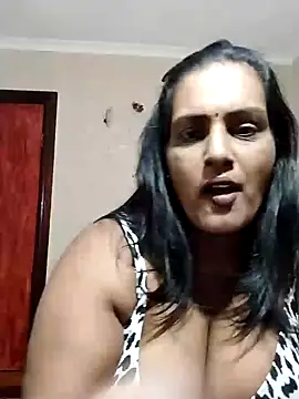 Snapshot of NWC4LYF chatting on May 2026 10:42:01 PM NWC4LYF online show from May 2026 10:42:01 PM