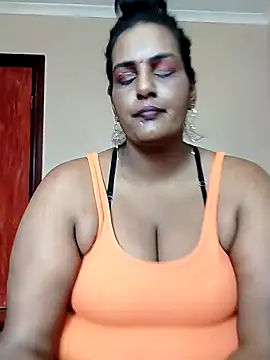 NWC4LYF online show from November 2025 08:39:02 AM