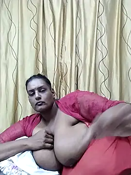 Snapshot of NWC4LYF chatting on July 2026 10:27:02 PM NWC4LYF online show from July 2026 10:27:02 PM