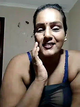 NWC4LYF online show from April 2026 07:53:01 PM