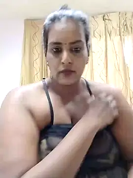 Snapshot of NWC4LYF chatting on May 2026 10:43:02 AM NWC4LYF online show from May 2026 10:43:02 AM