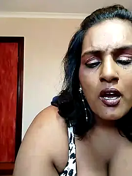 Snapshot of NWC4LYF chatting on October 2025 07:07:01 AM NWC4LYF online show from October 2025 07:07:01 AM