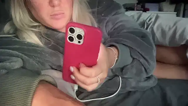 Bustyblondebabe32 online show from March 2026 06:22:01 AM