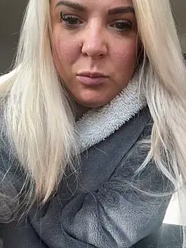 Bustyblondebabe32 online show from March 2026 09:50:01 AM