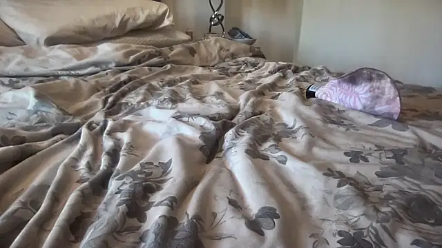 Snapshot of Bustyblondebabe32 chatting on November 2025 11:09:01 AM Bustyblondebabe32 online show from November 2025 11:09:01 AM