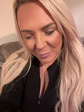 Bustyblondebabe32 online show from January 2026 06:57:01 PM