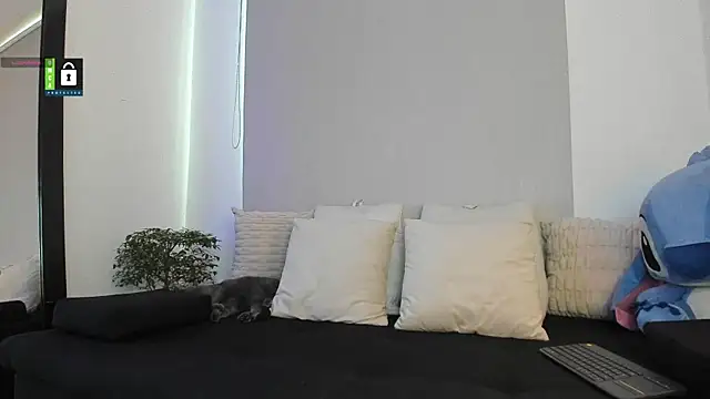 Snapshot of antonella_dom1 chatting on May 2026 10:13:01 PM antonella dom1 online show from May 2026 10:13:01 PM