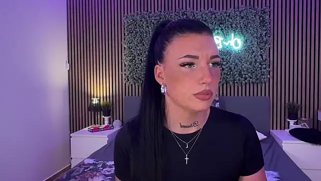 LizaRoxx online show from November 2025 08:57:02 PM