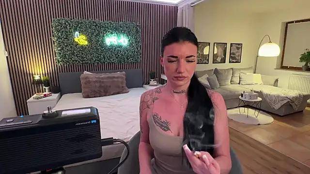 LizaRoxx online show from April 2026 10:34:02 PM