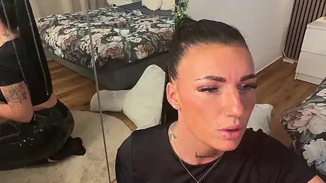 LizaRoxx online show from November 2025 09:40:02 PM