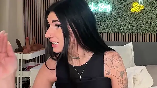 LizaRoxx online show from November 2025 08:53:01 PM