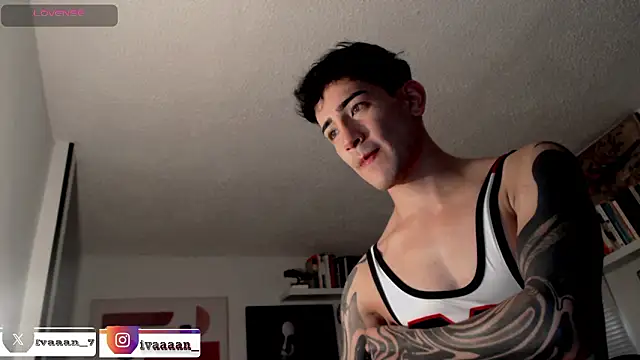 ivaaaan  online show from March 2026 09:22:01 PM