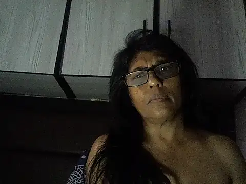 Snapshot of MsAttitude chatting on November 2025 01:22:01 PM MsAttitude online show from November 2025 01:22:01 PM