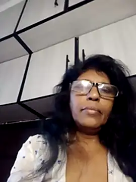 Snapshot of MsAttitude chatting on June 2026 07:08:02 AM MsAttitude online show from June 2026 07:08:02 AM
