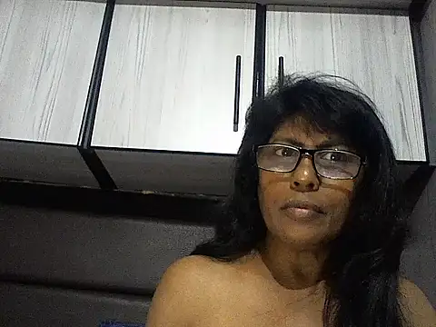 Snapshot of MsAttitude chatting on November 2025 03:11:01 PM MsAttitude online show from November 2025 03:11:01 PM