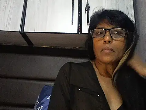 MsAttitude online show from October 2025 06:59:01 AM